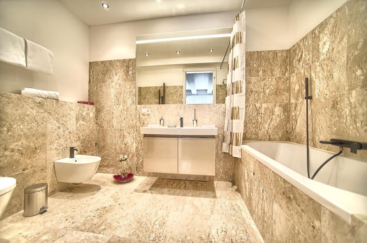 Exclusive 2 Bedroom Apartment Old Town - 2 Baths, Balcony And View - By Prague City Apartments Luaran gambar